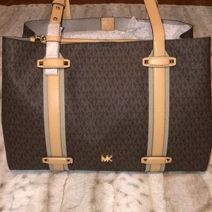 NEW Michael by Michael Kors large “Griffin” tote